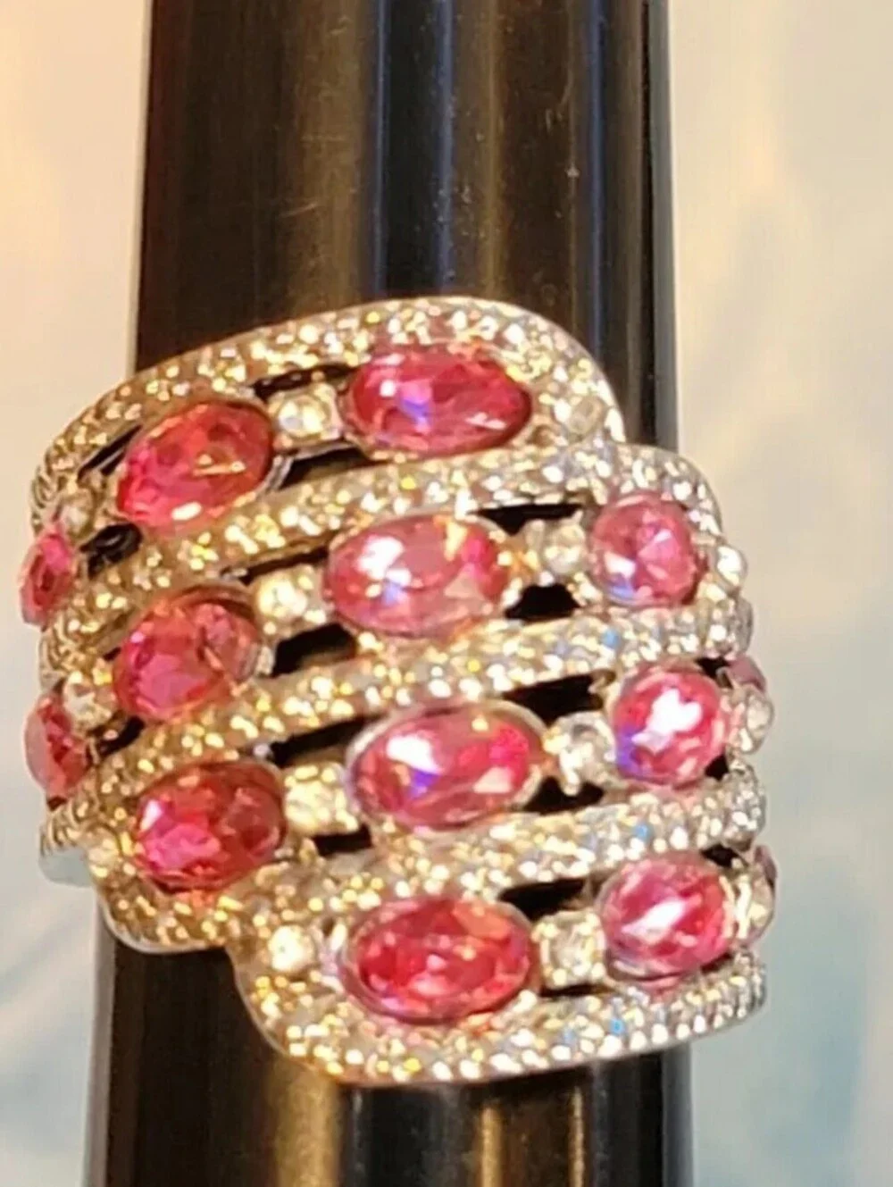 Pink Rhinestone Ring Size 7, Silver-tone Glass Wide Diva Fashion Ring NWOT r-42